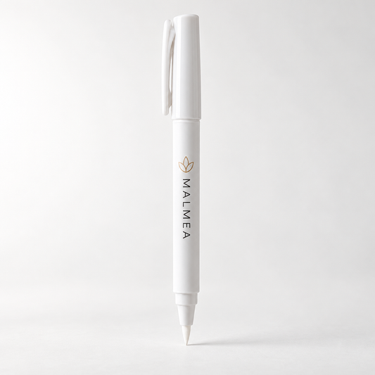 MALMEA Korrekturstift, KI-generiertes Konzeptbild auf weißem Hintergrund; Originalprodukt kann abweichen